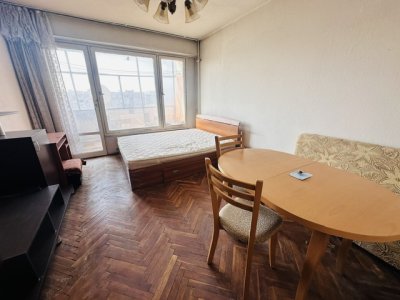 Панелна гарсониера в кв.Разсадника